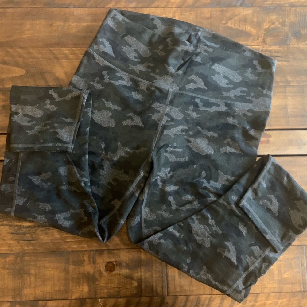 Fabletics leggings size large